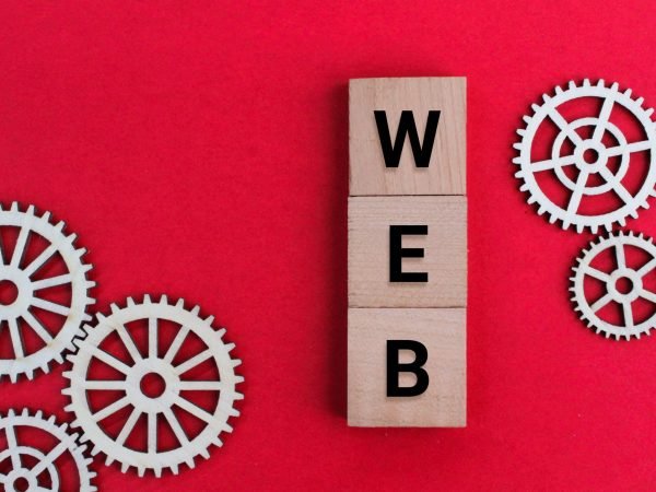 web-design-concept-with-gears-and-wooden-blocks-2026-01-08-06-30-01-utc